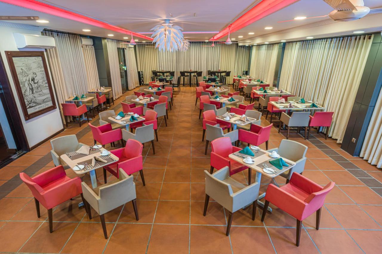 Earl'S Red Colombo Hotel Buitenkant foto