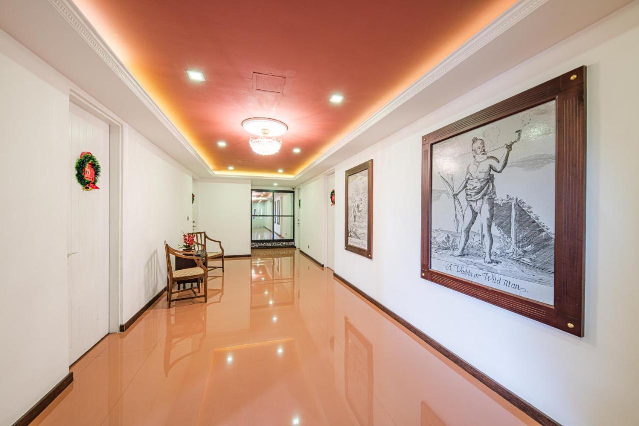Earl'S Red Colombo Hotel Buitenkant foto