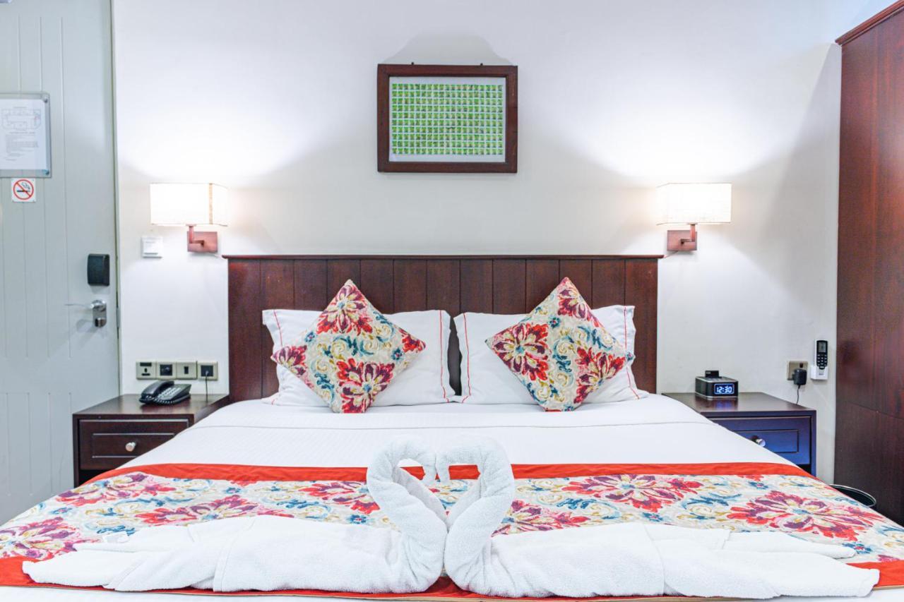 Earl'S Red Colombo Hotel Buitenkant foto